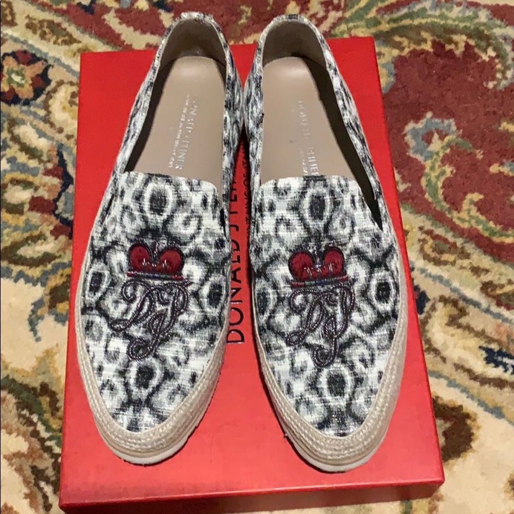 SOLD Donald J Pliner loafer - Picture 2 of 7